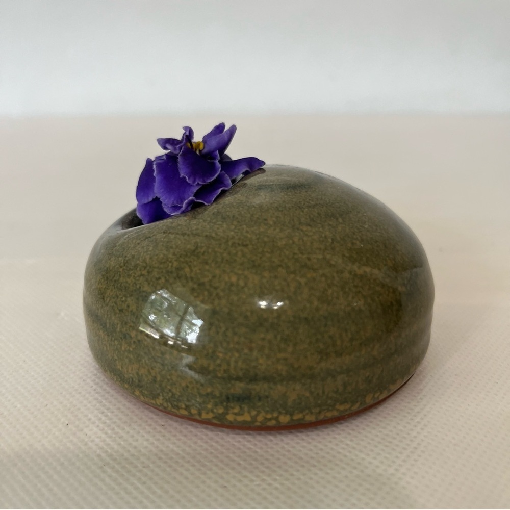 Vintage Ikebana Ceramic Green Flower Frog Vase Handmade Pottery MCM - Picture 2 of 7